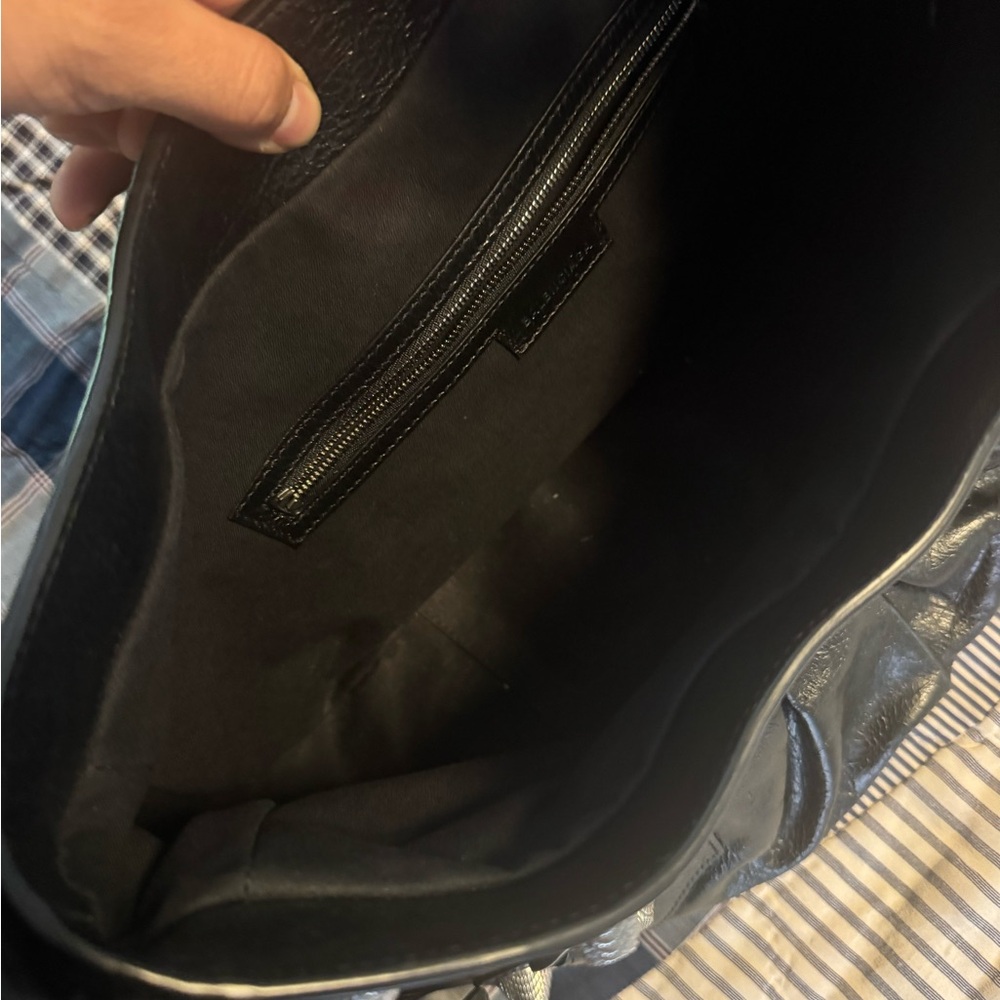 Balenciaga Black Leather Large Le Cagole - Picture 8 of 11